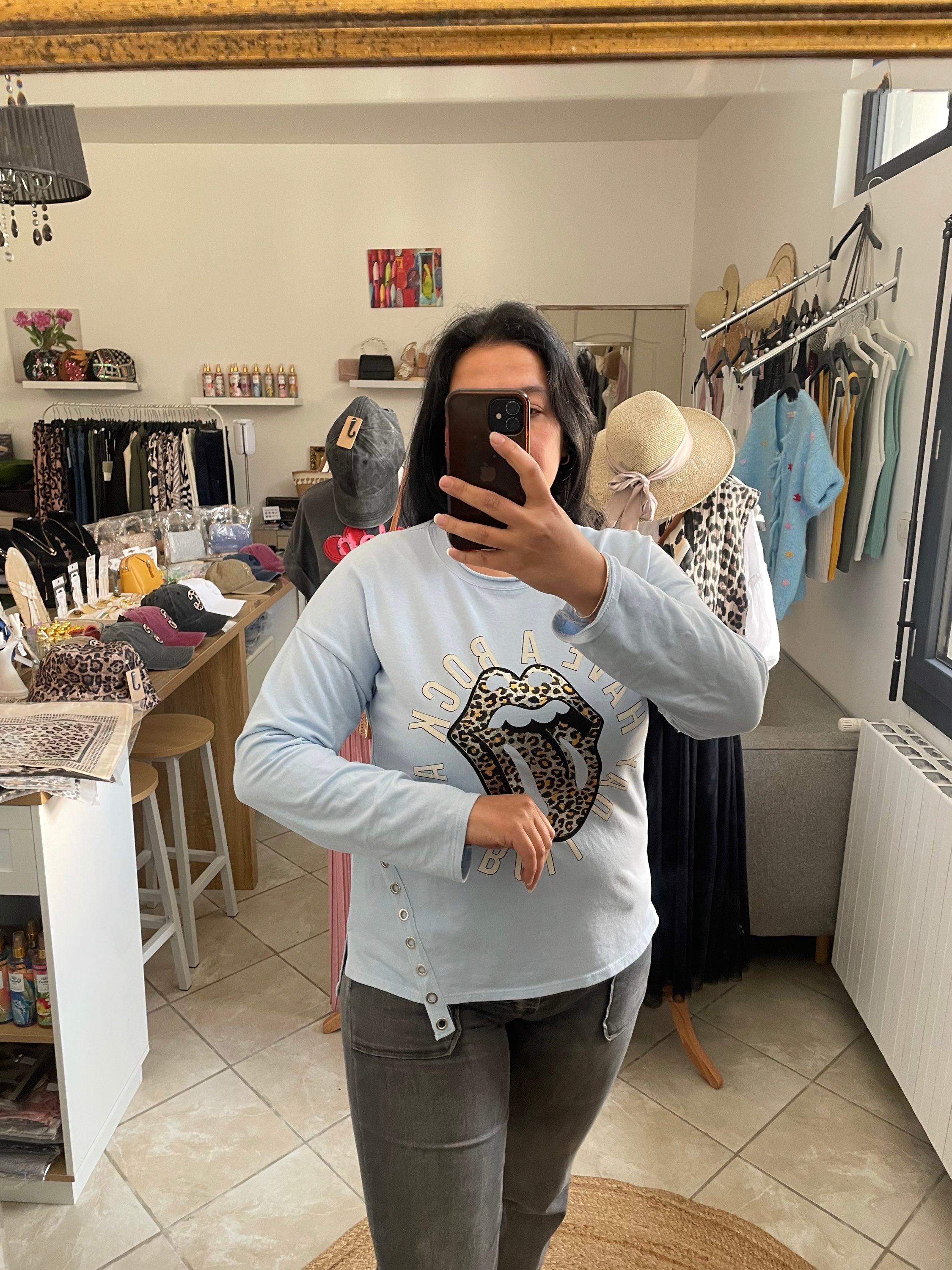 Pull bleu HAVE A ROCK image 1