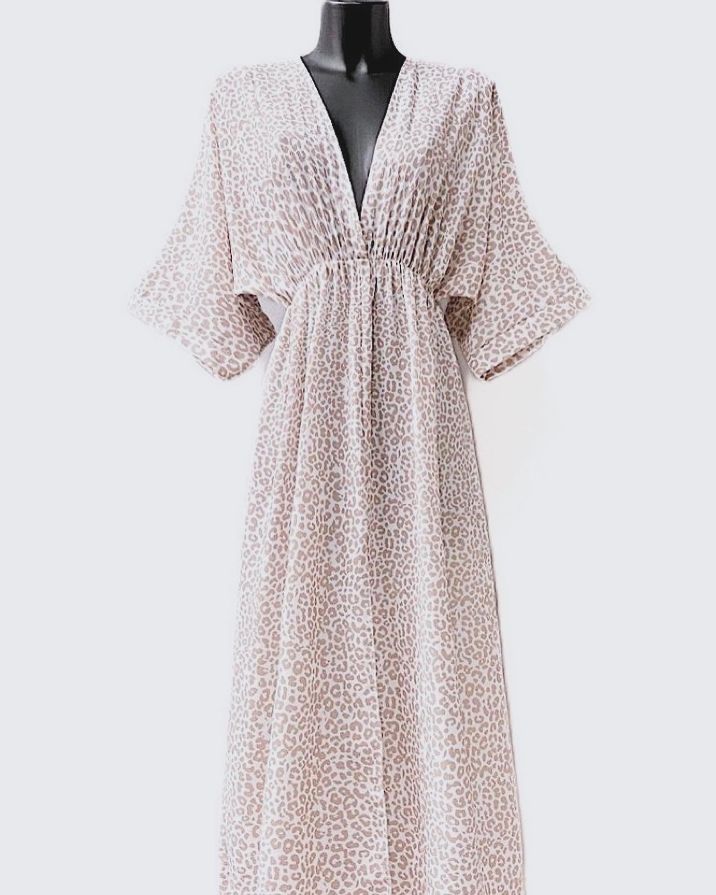 ROBE MARIA BEIGE image 0