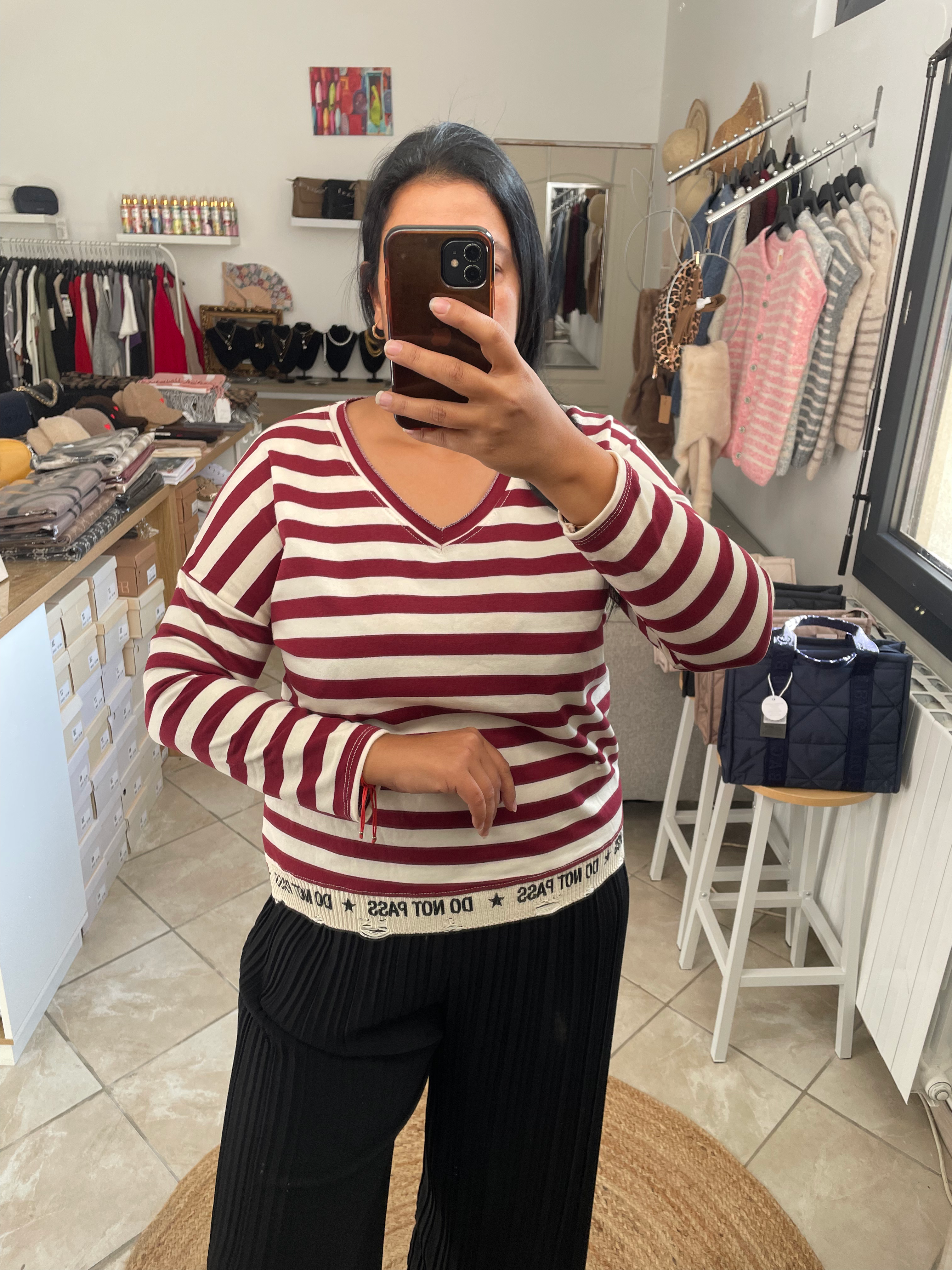 PULL DO NOT PASS BORDEAUX image 1