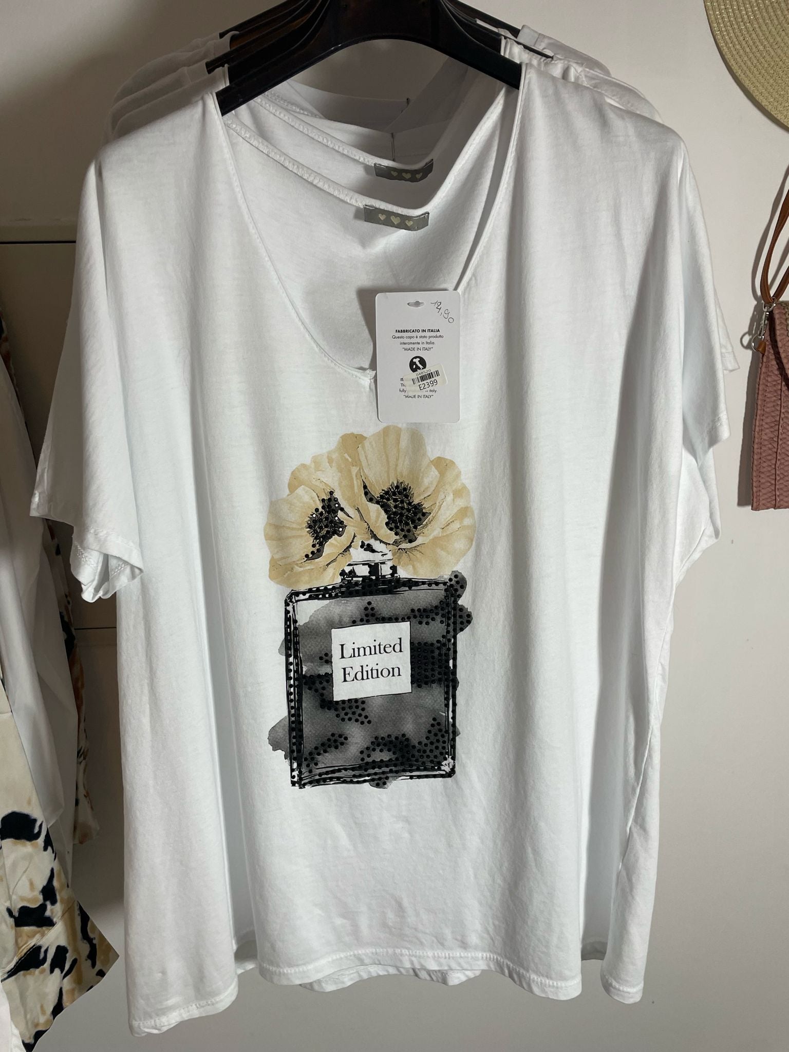 T-shirt Flora image 0