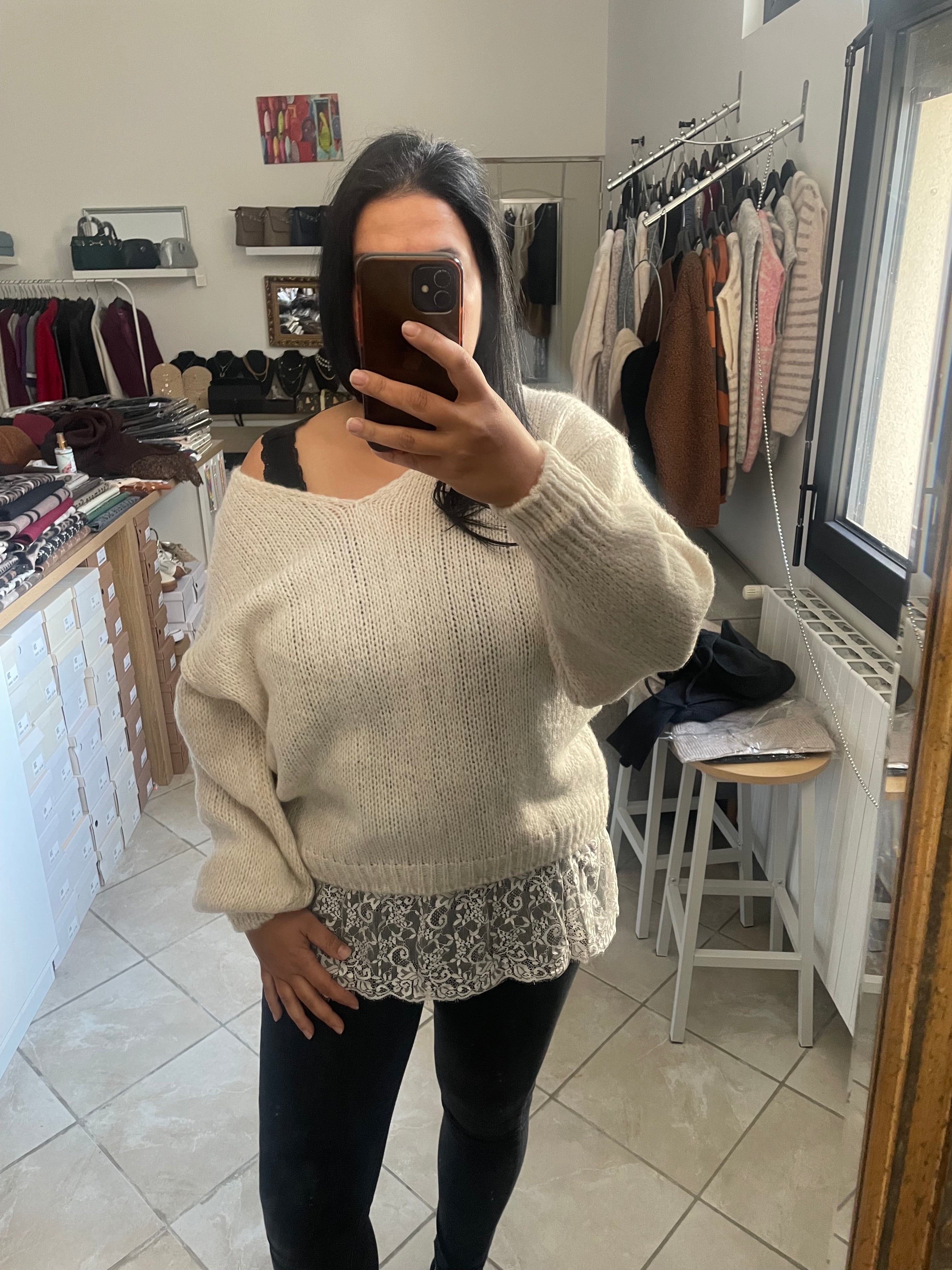Pulls avec dentelle écru