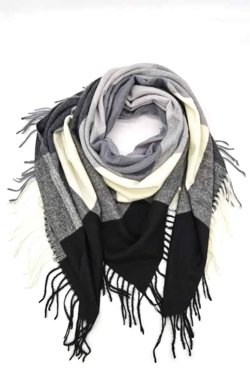 Carré étole a carreaux image 1