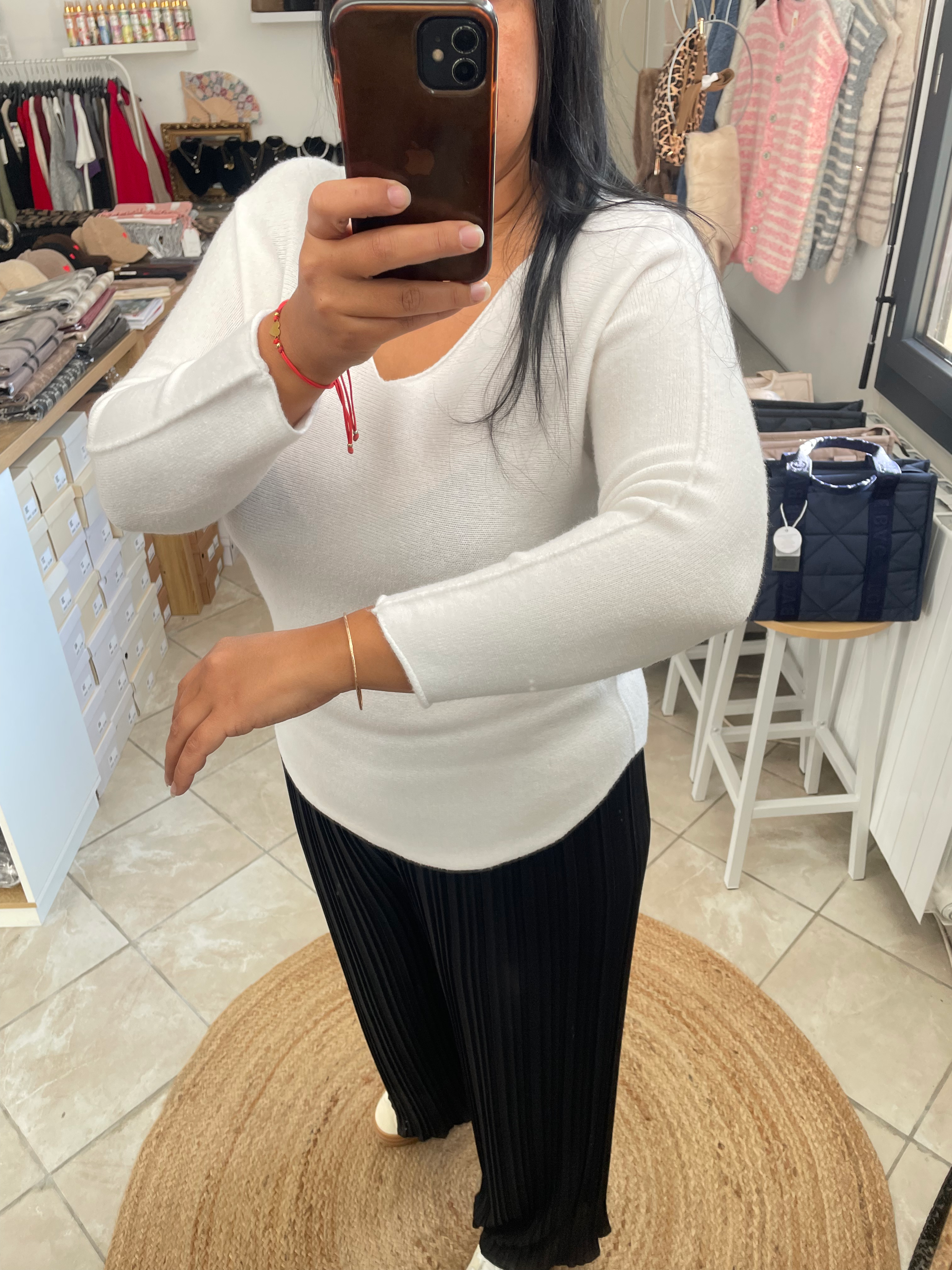 PULL MÉGANE BLANC image 2