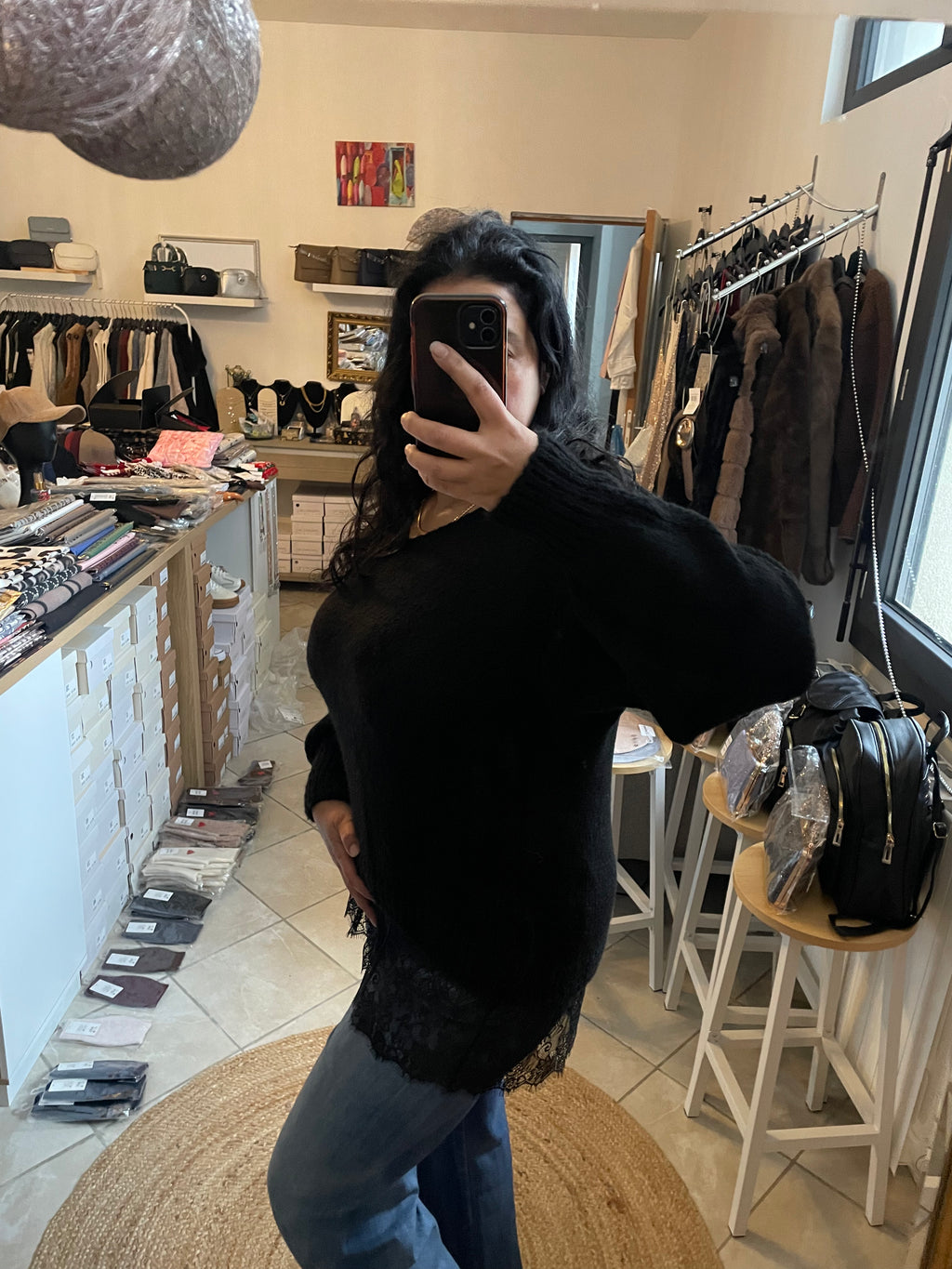 Pulls avec dentelle noir