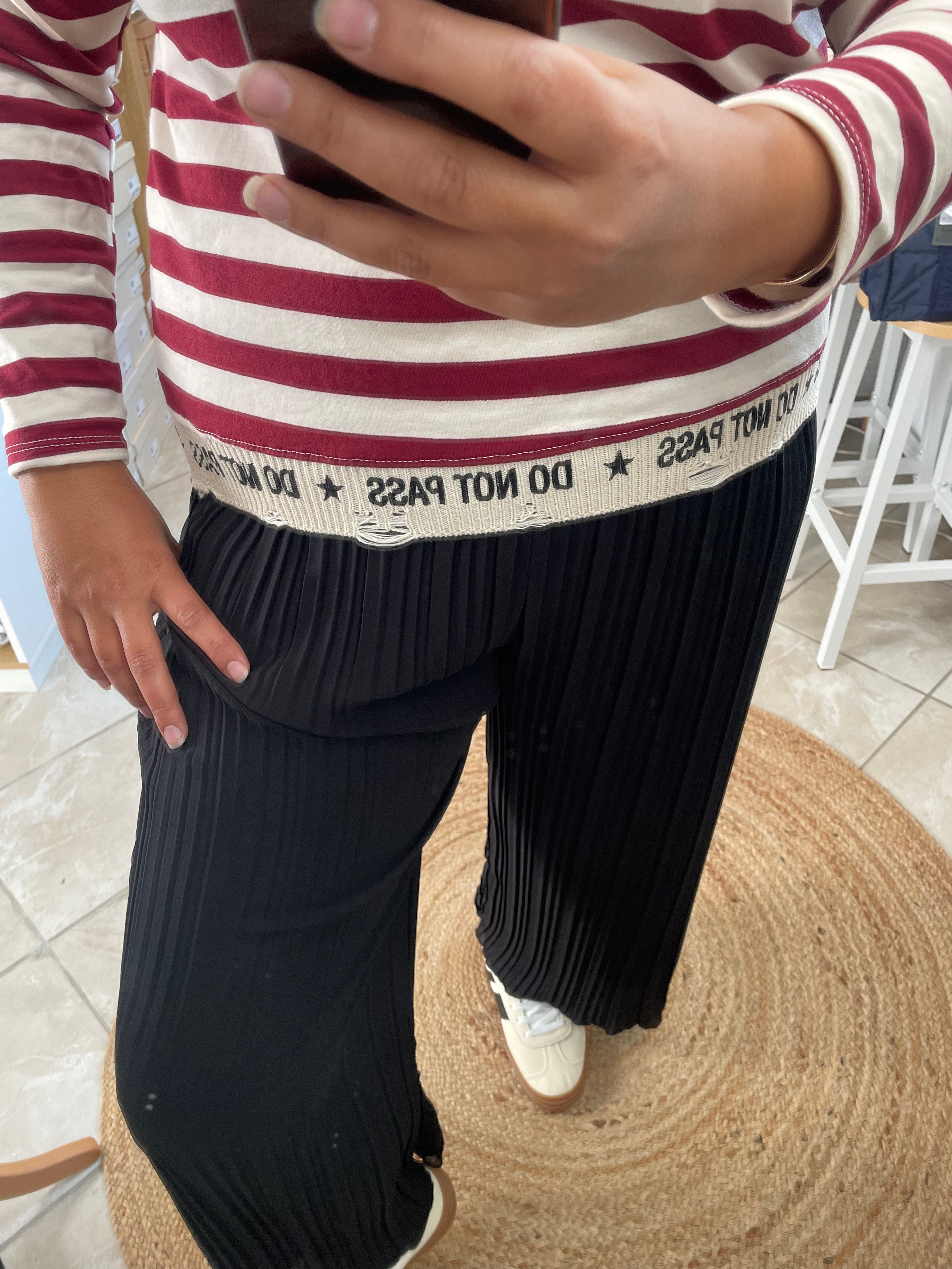 PULL DO NOT PASS BORDEAUX image 2