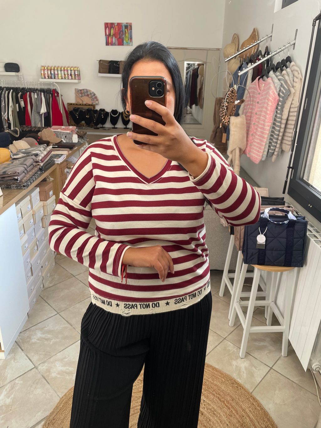 PULL DO NOT PASS BORDEAUX image 1