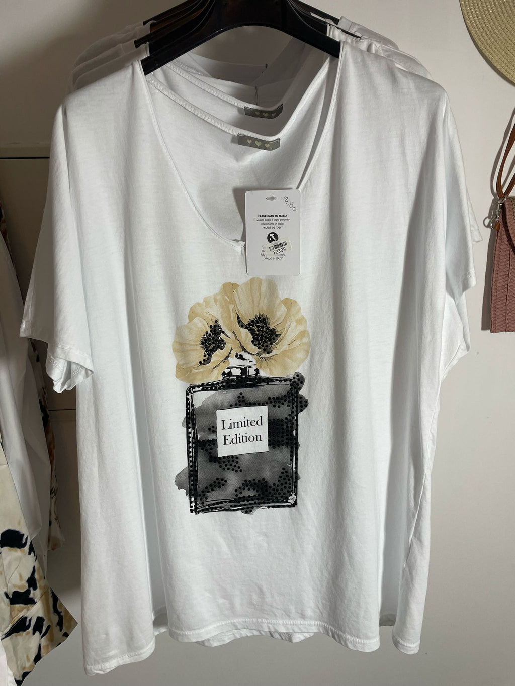 T-shirt Flora image 0